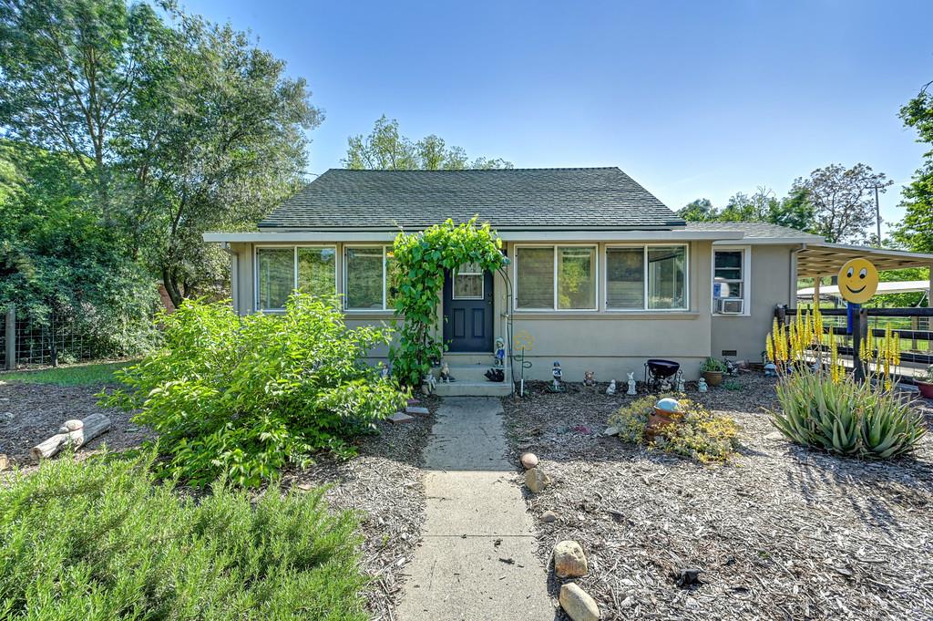 10813 Stone Road