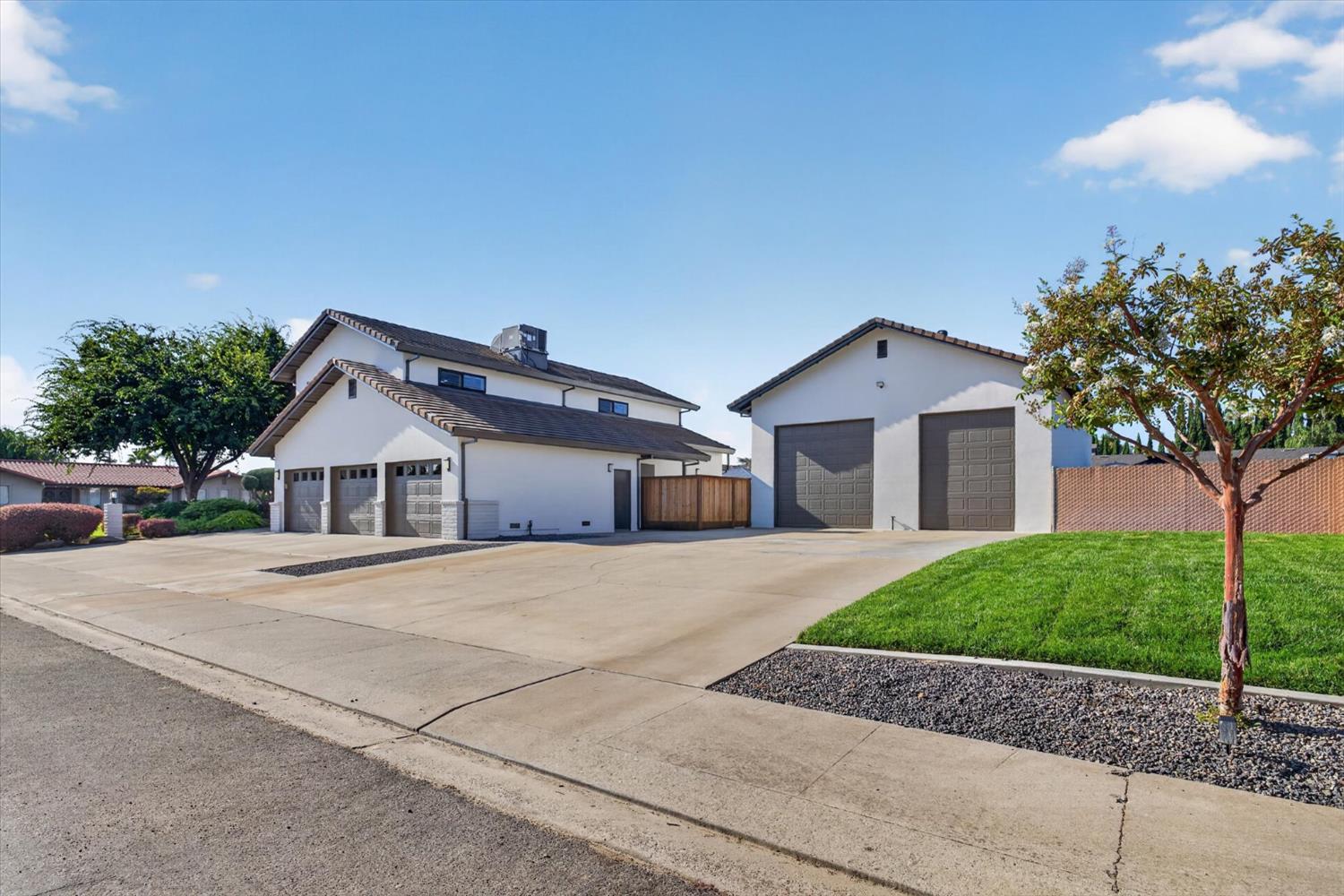 319 Shire Way