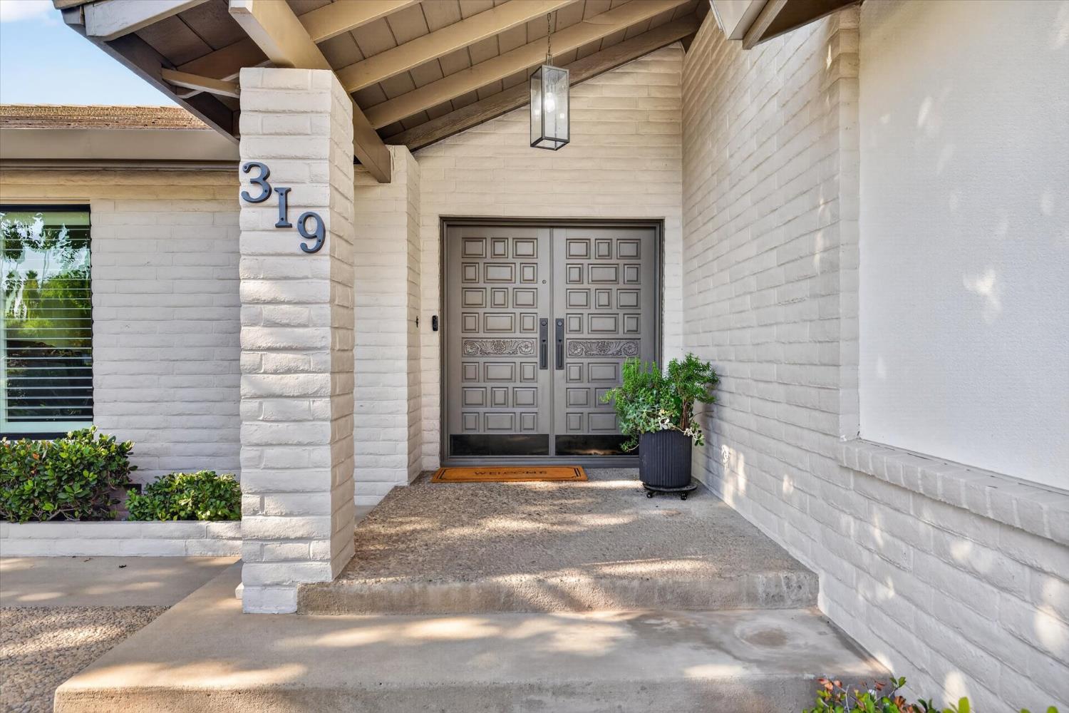 319 Shire Way