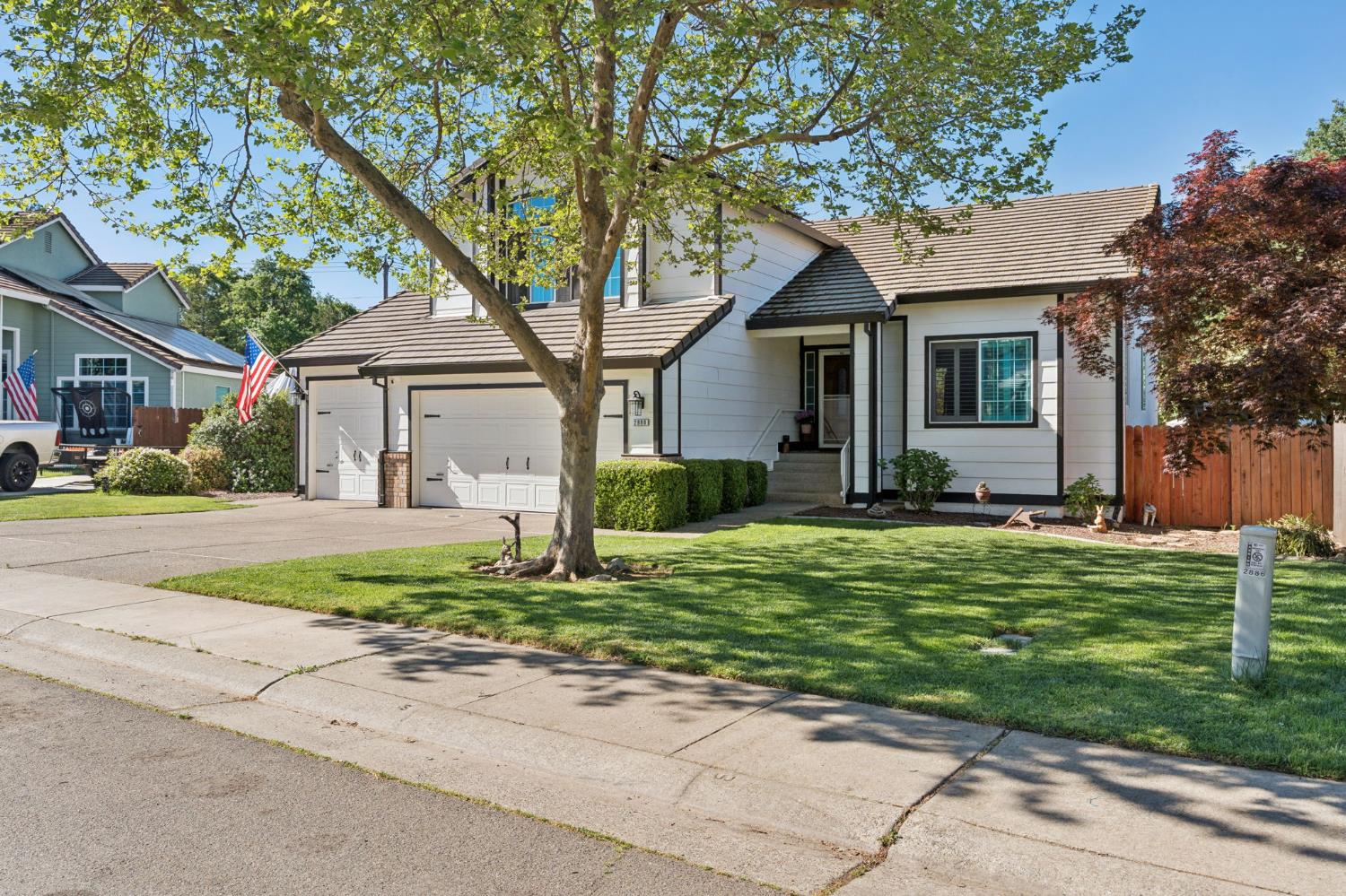 2890 Aquamarine Circle