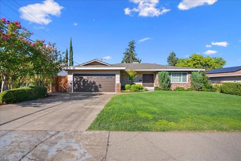 5301 Baumgart Way Carmichael CA 95608