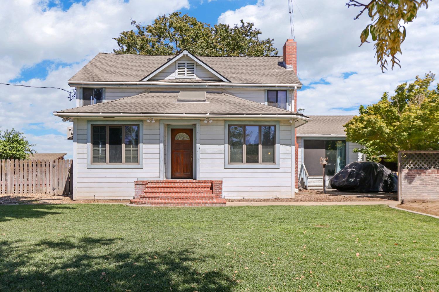 13806 Wells Lane