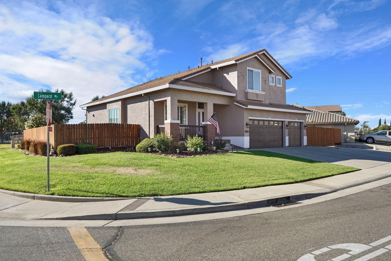 978 Lampard Way