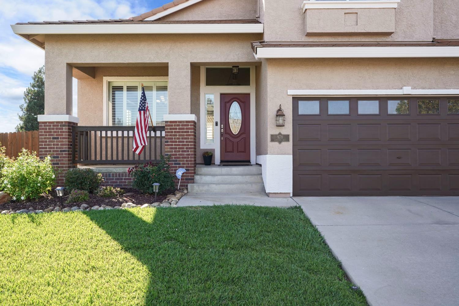 978 Lampard Way