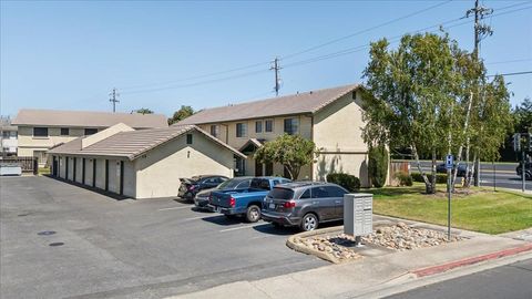 15 Willowood Drive Oakdale CA 95361