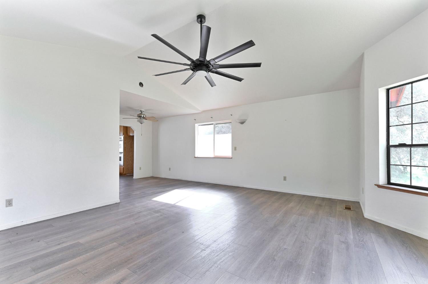 3090 Horseshoe Bend Road