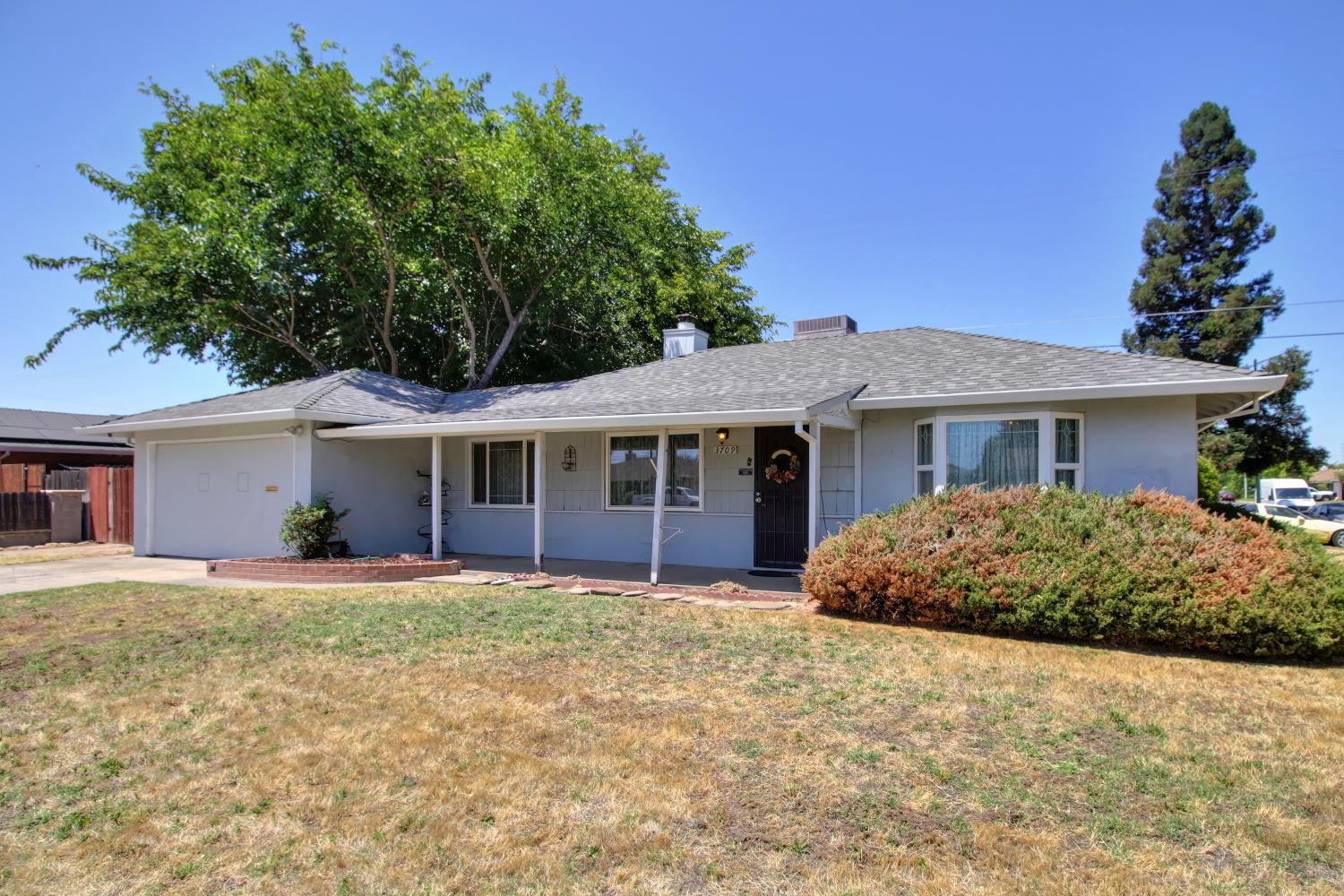 3709 Don Julio Boulevard