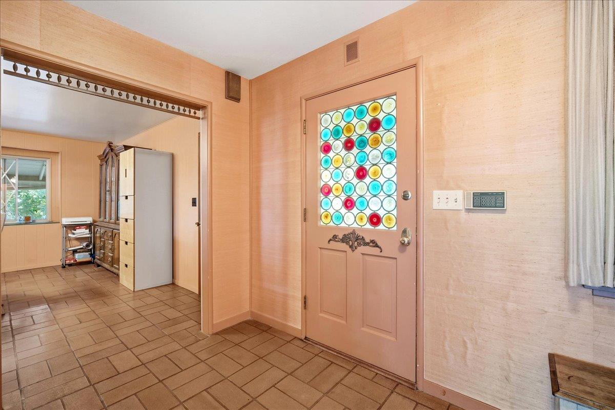 6086 Park Avenue