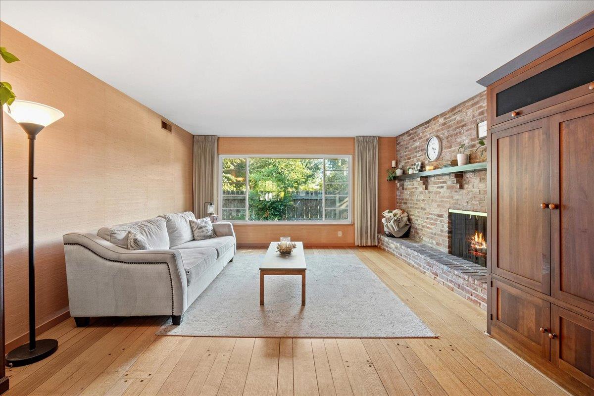 6086 Park Avenue