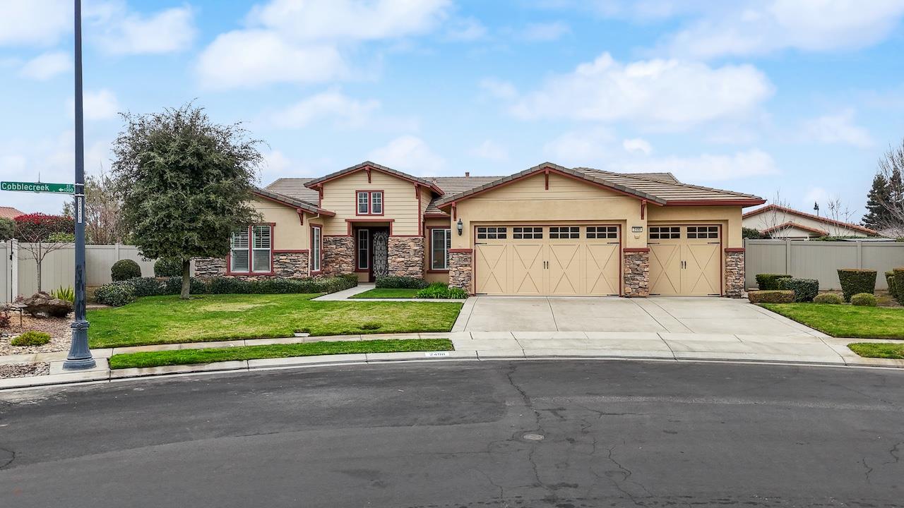 2498 Pepper Tree Lane