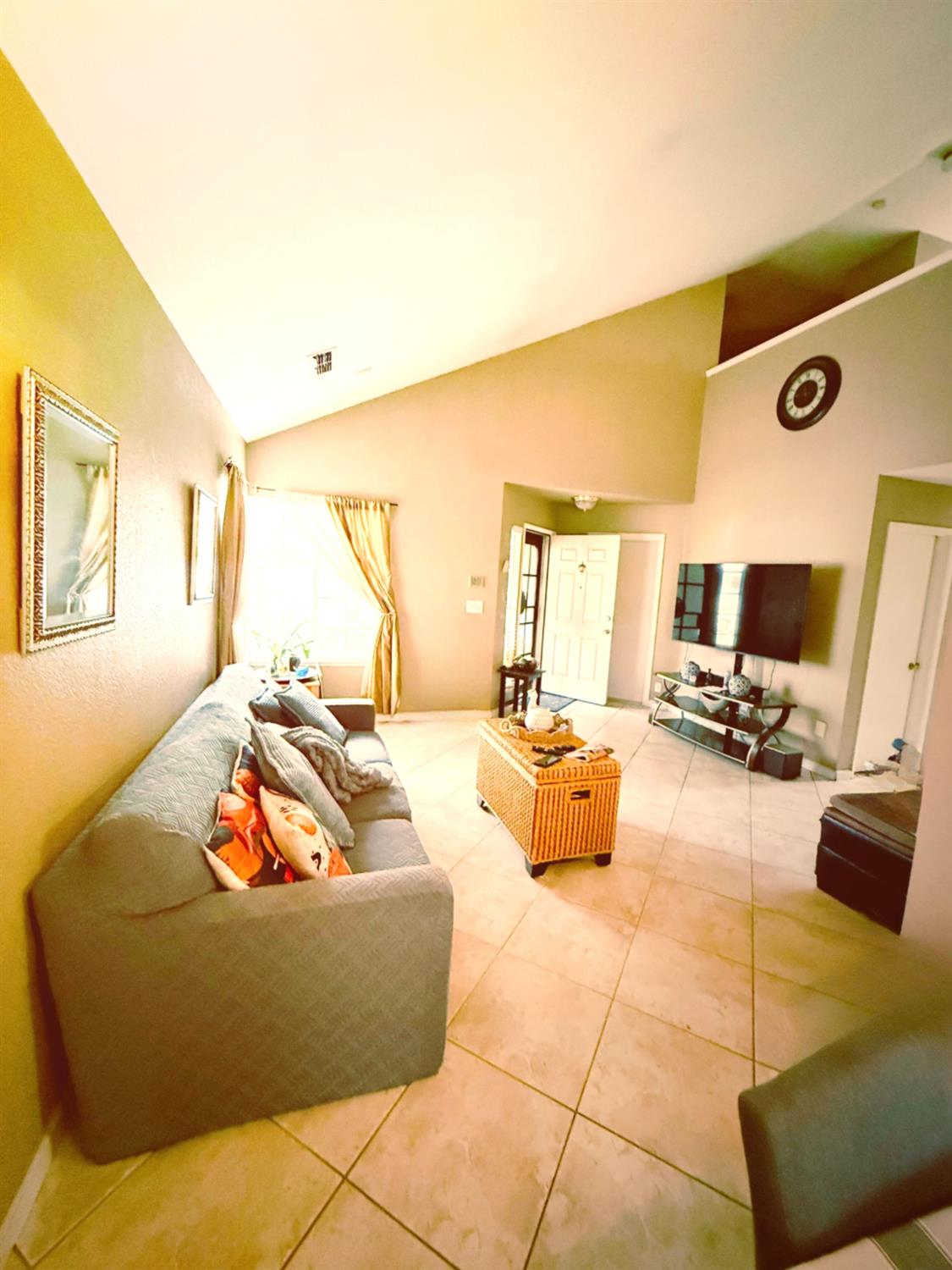 5 Suncloud Court