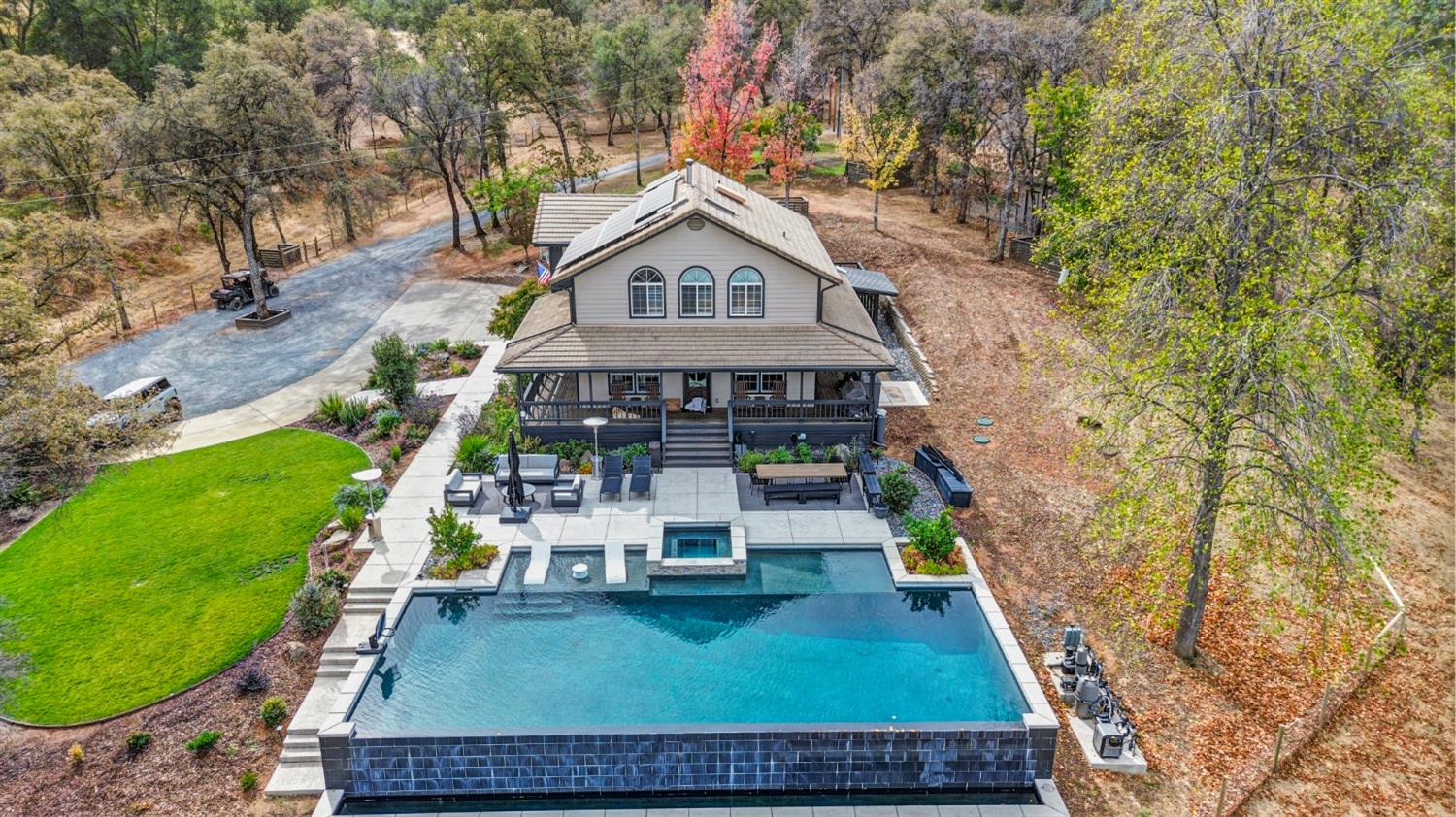 220 Floral Lane