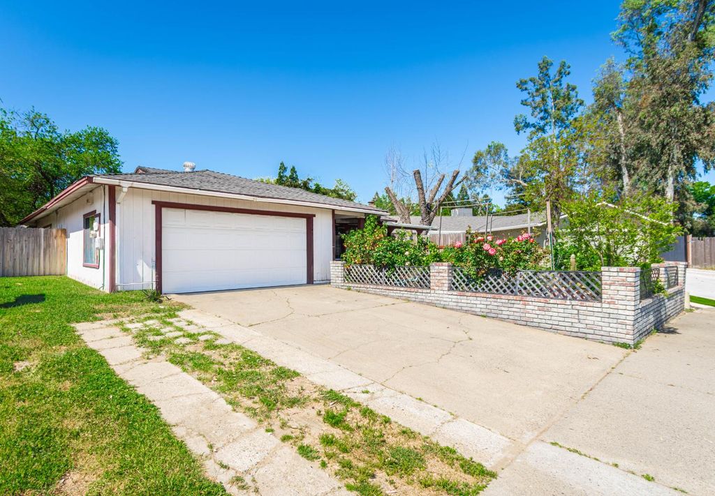 Photo of 7745 Ziebell Court, Citrus Heights, CA 95610 (MLS # 226035232)