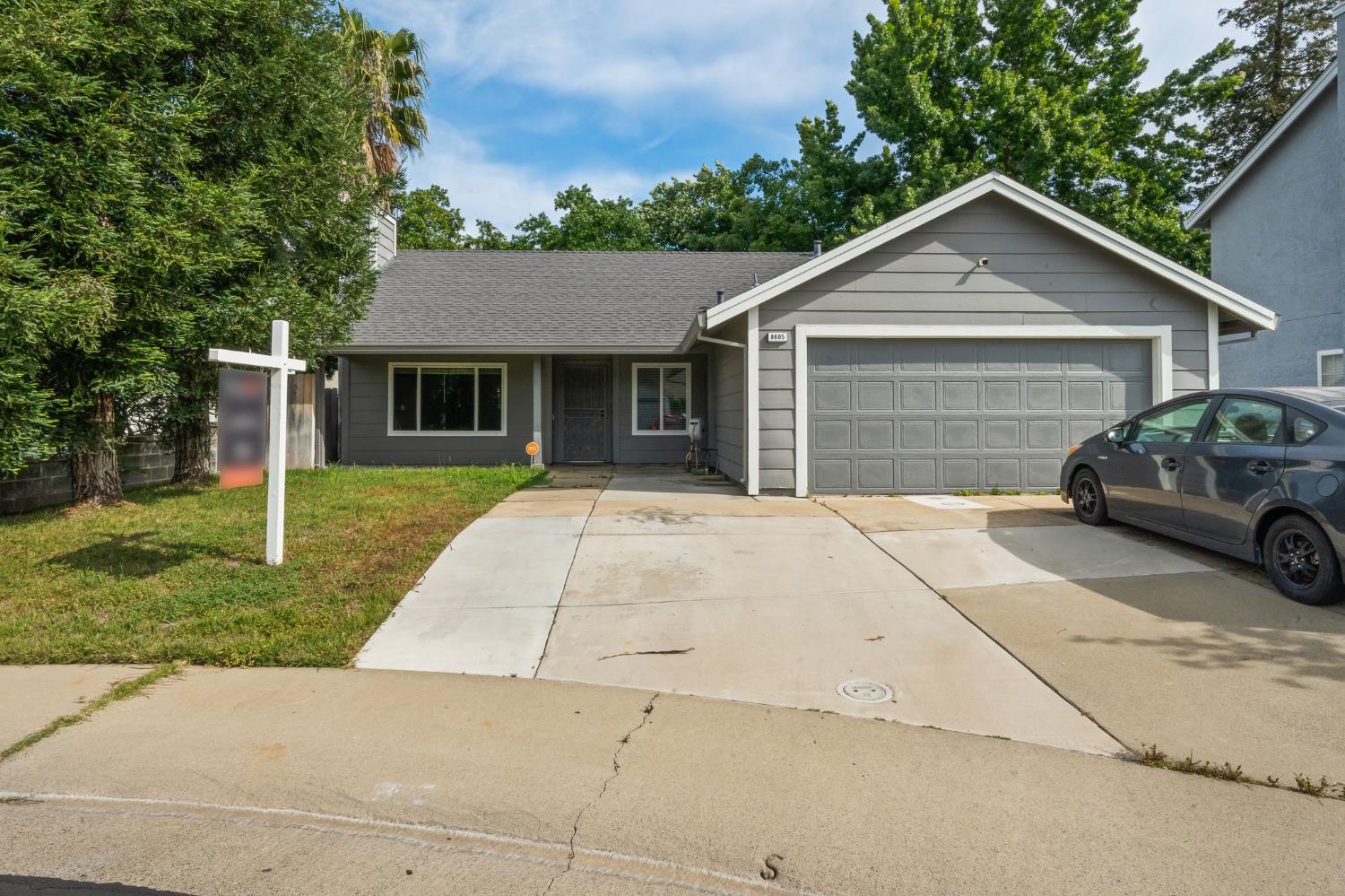 8605 Zircon Crest Court