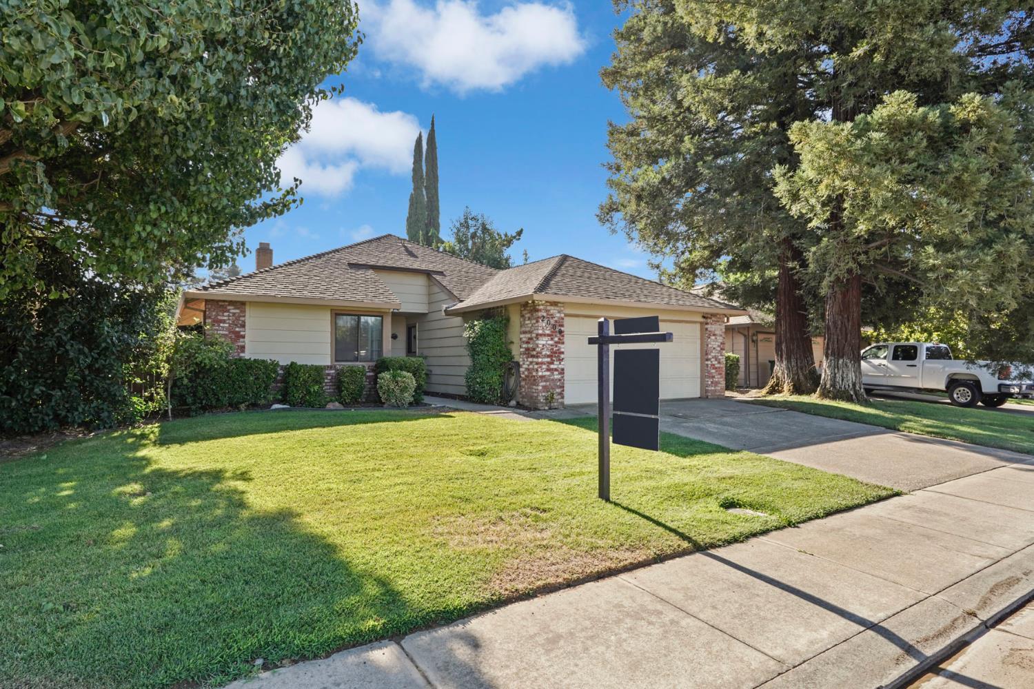2000 Thrush Court