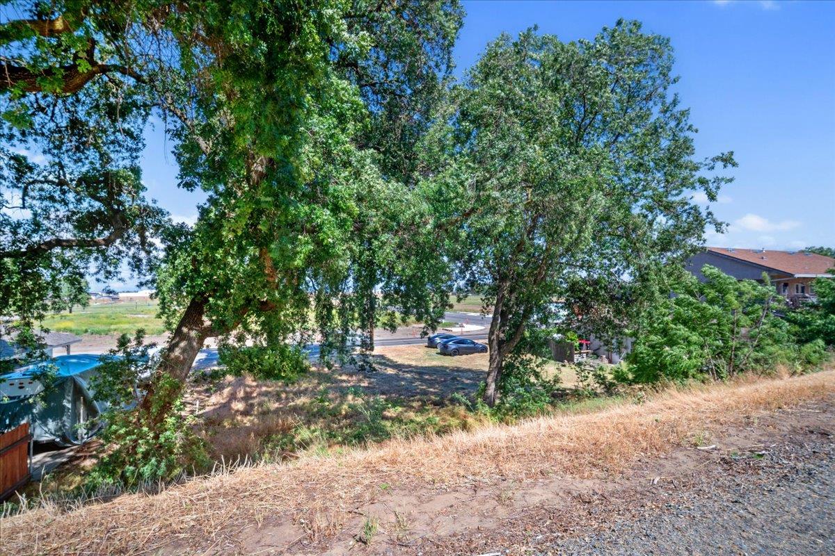 8166 Freeport Boulevard