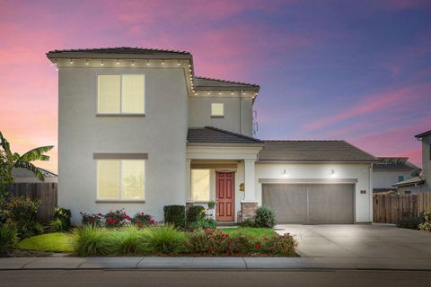 1988 N Ashley Way Manteca CA 95336