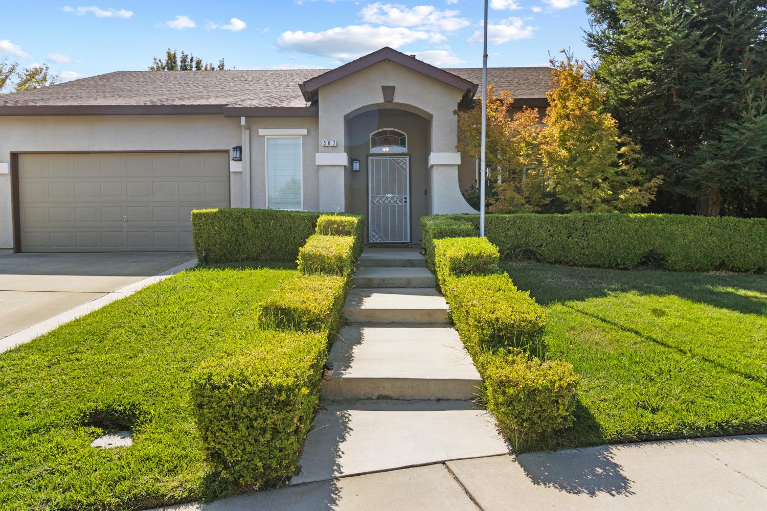 507 Blackford Court