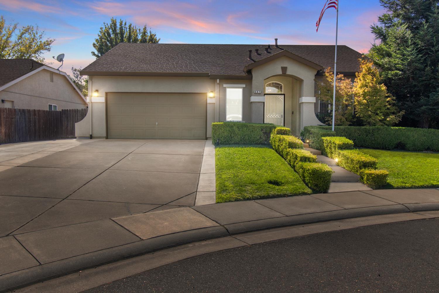 507 Blackford Court