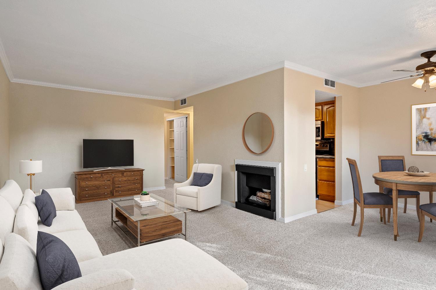 2452 Larkspur Lane 324