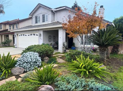 1920 Rockypoint Way Riverbank CA 95367