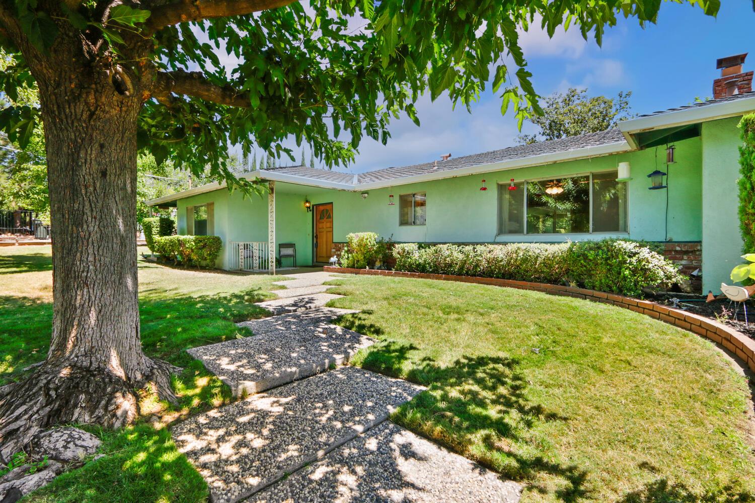 8130 Peerless Avenue