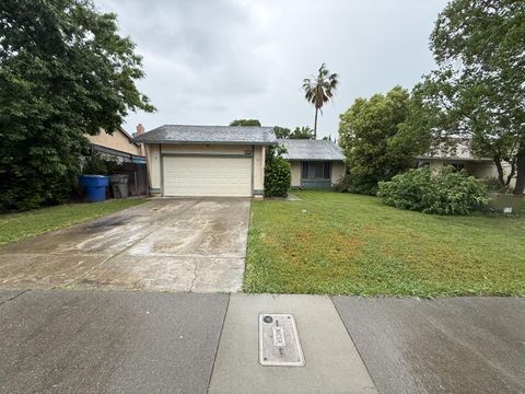 213 Arbor Crest Way Sacramento CA 95838