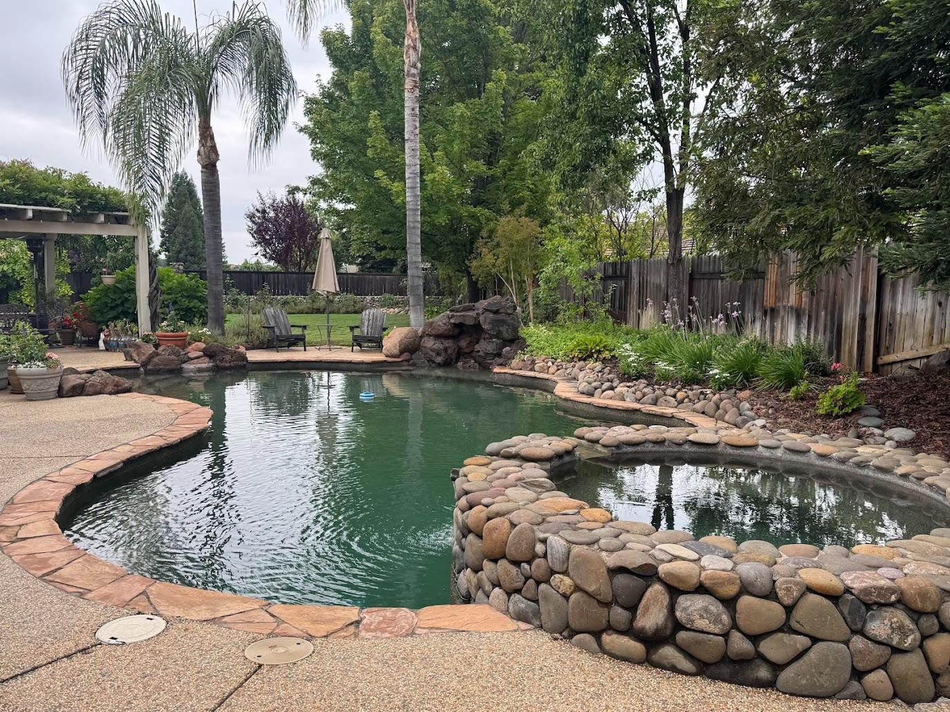 2208 Live Oak Court