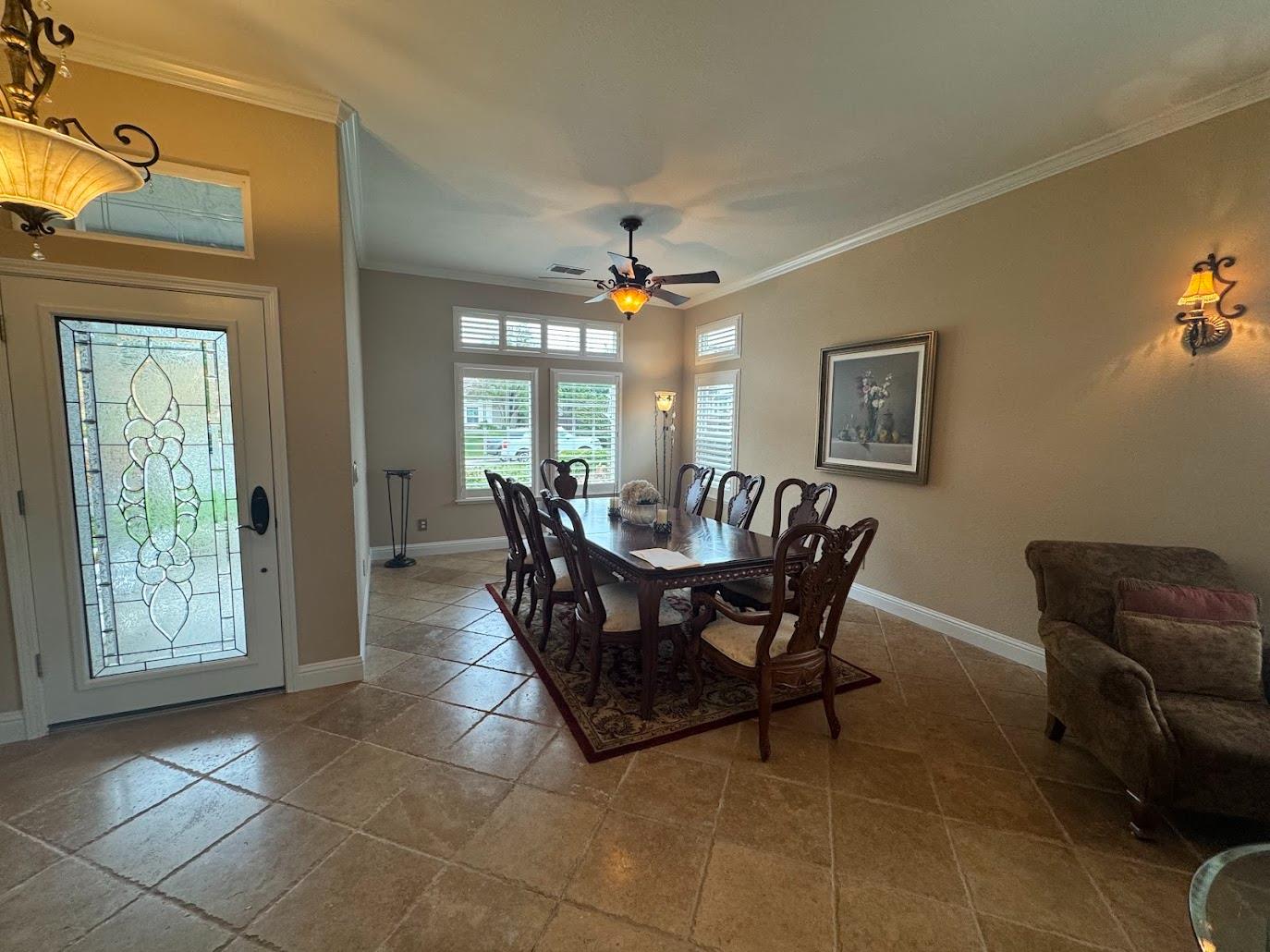 2208 Live Oak Court