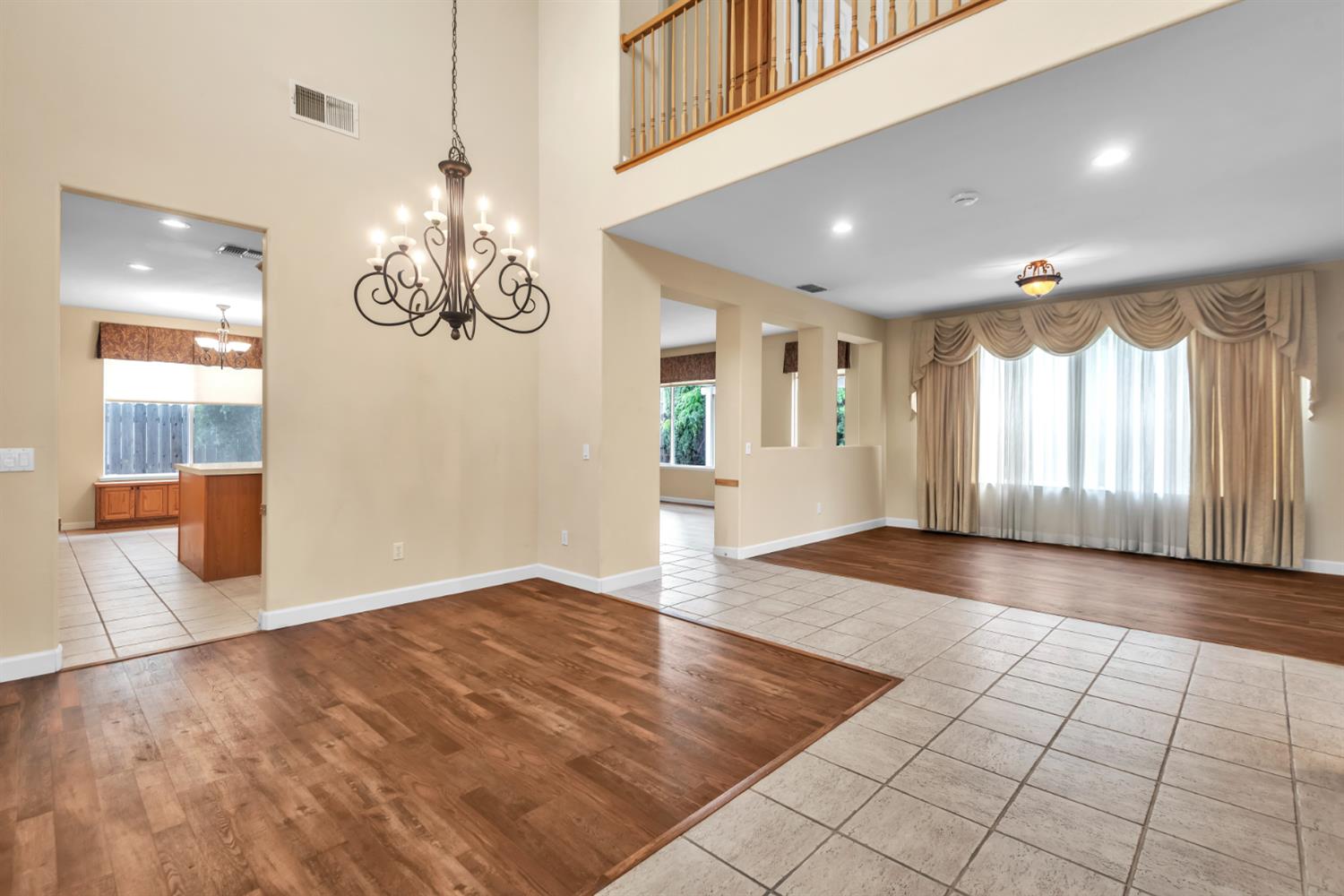 10085 Castle Oaks Court