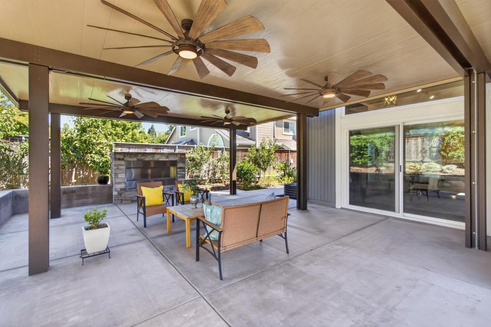 2991 Courtside Drive