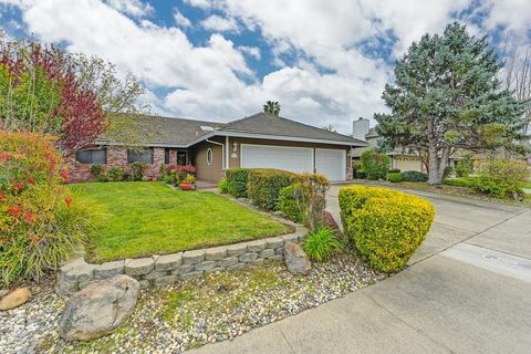 487 Twin River Way, Sacramento, CA 95831 - MLS#: 225039152