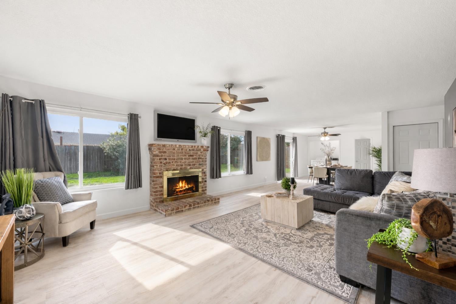 9012 Plaza Park Drive