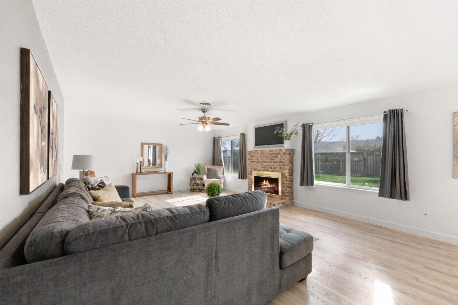 9012 Plaza Park Drive