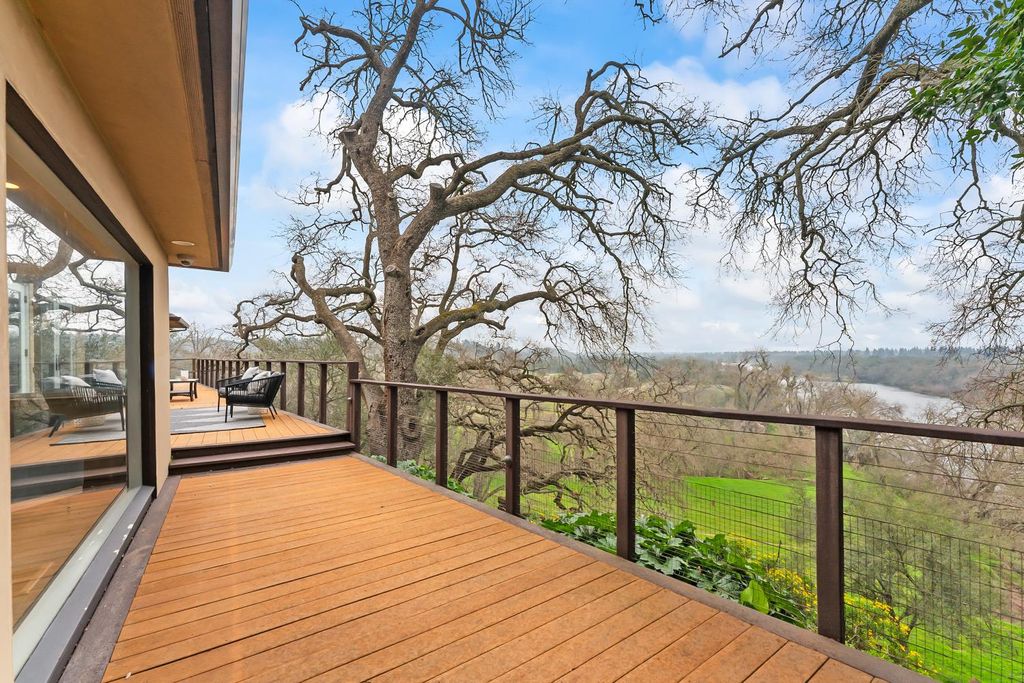 Photo of 8218 Finisterre Court, Fair Oaks, CA 95628 (MLS # 226012215)