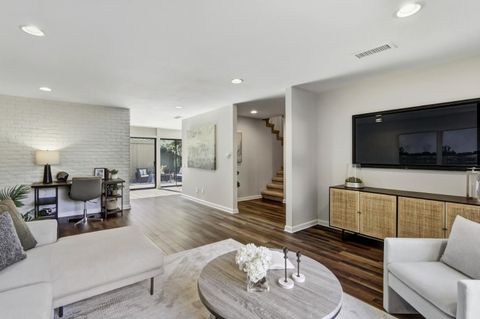 1055 Vanderbilt Way Sacramento CA 95825