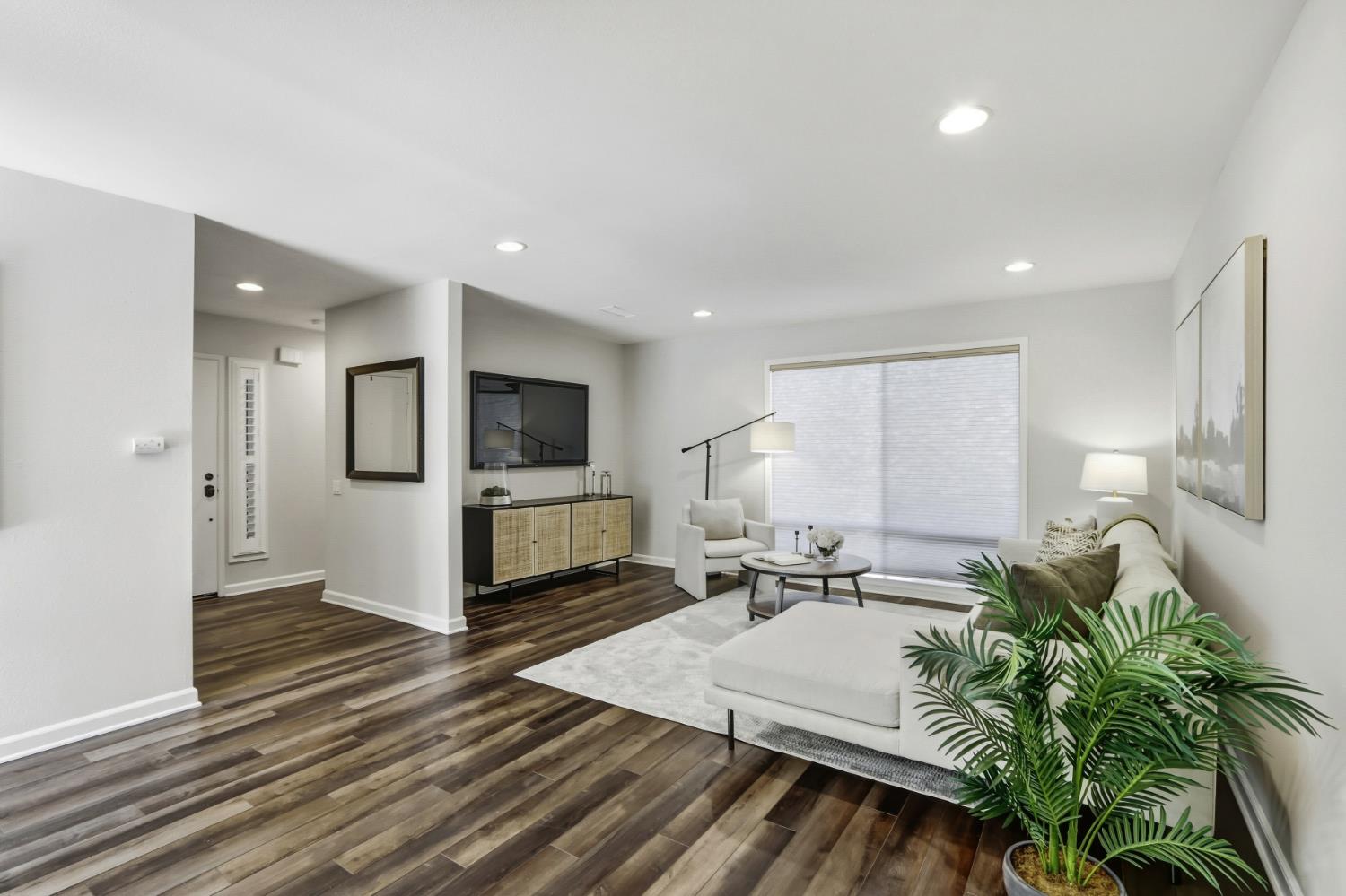 1055 Vanderbilt Way