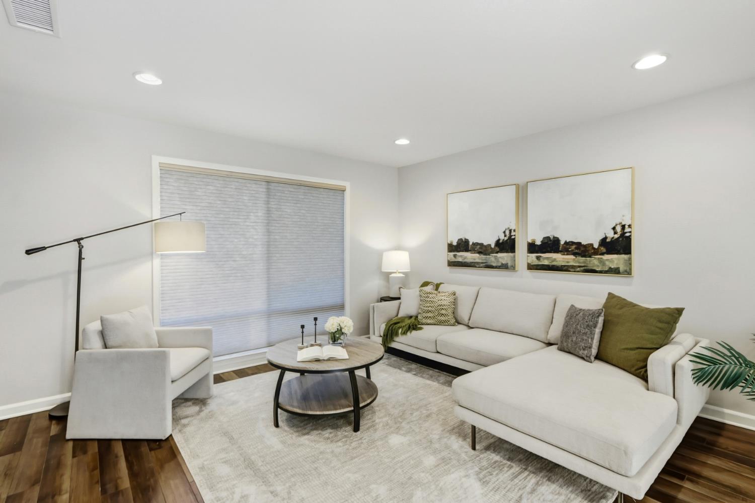 1055 Vanderbilt Way