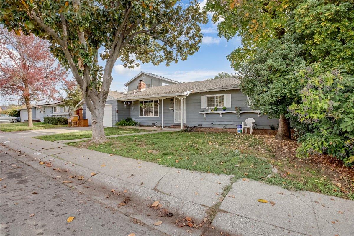 1219 Charlotte Avenue