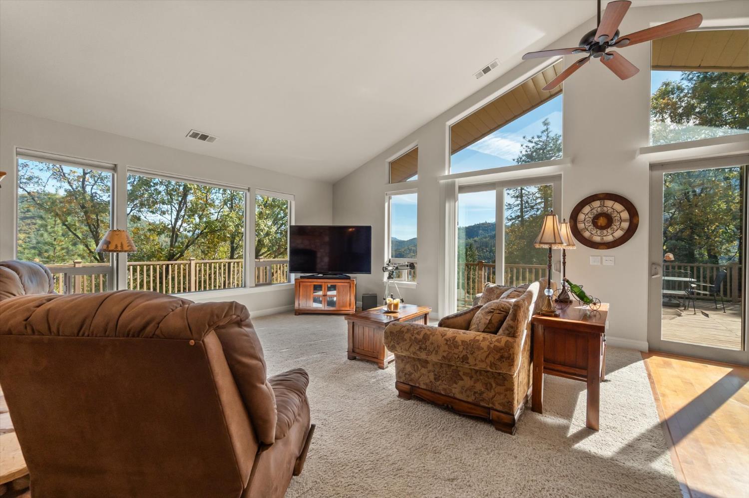 19720 Oak Knoll Drive