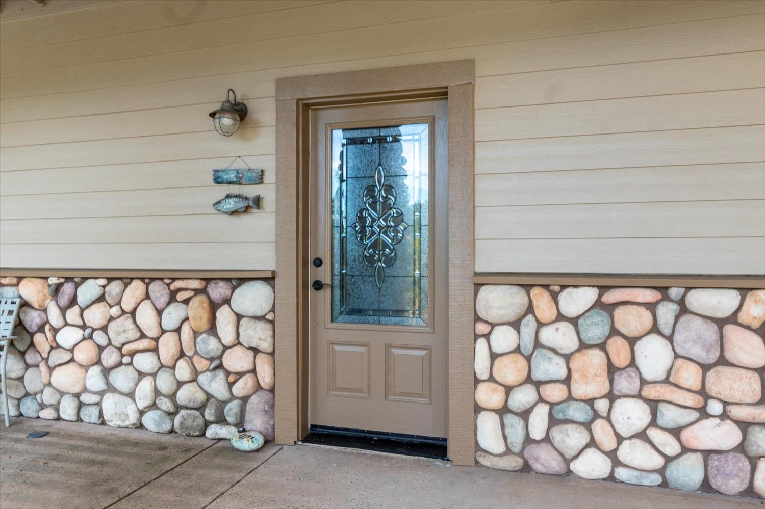 19720 Oak Knoll Drive