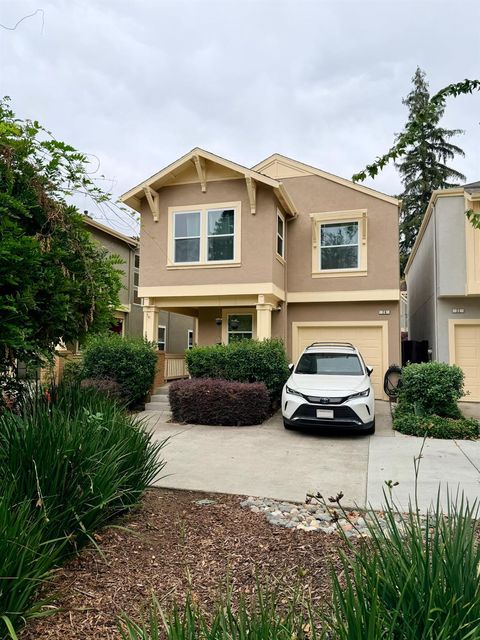 26 Metro Lane Sacramento CA 95816