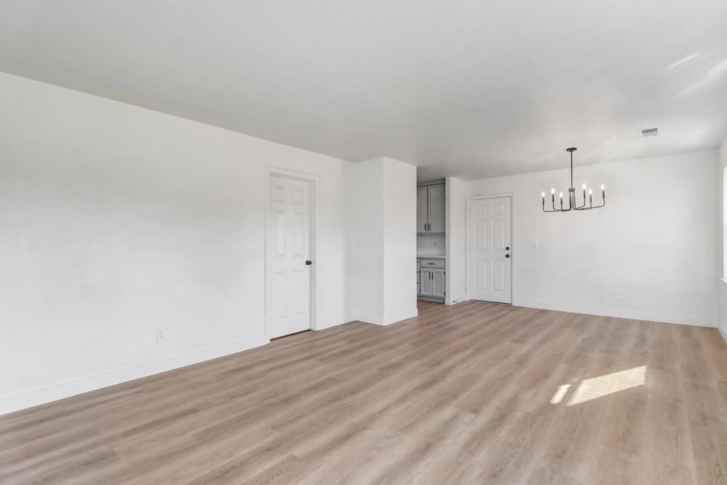 Photo of 4150 Vowell Street, Sacramento, CA 95838 (MLS # 226005578)