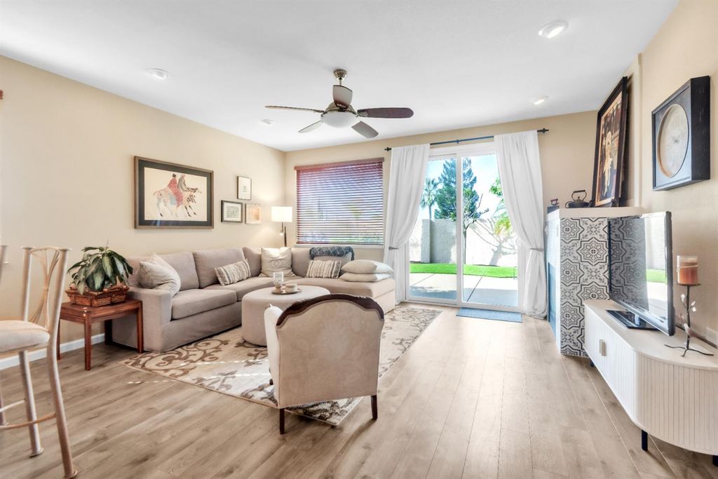 Photo of 543 Heiler Way, Folsom, CA 95630 (MLS # 226035125)