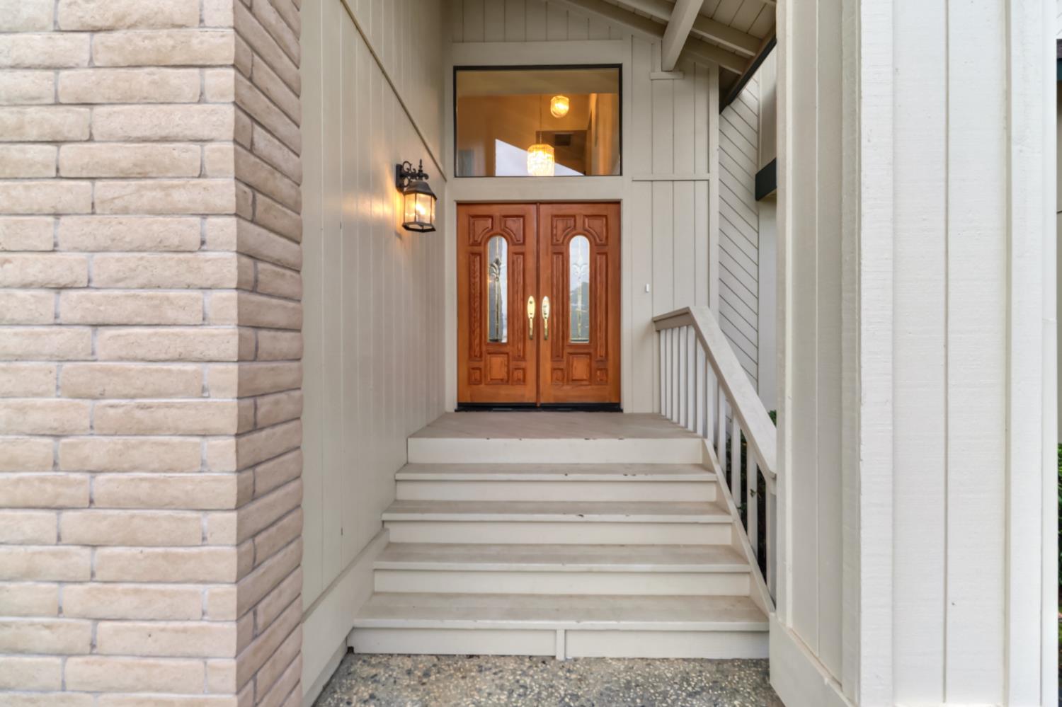 11110 Tanglewood Drive