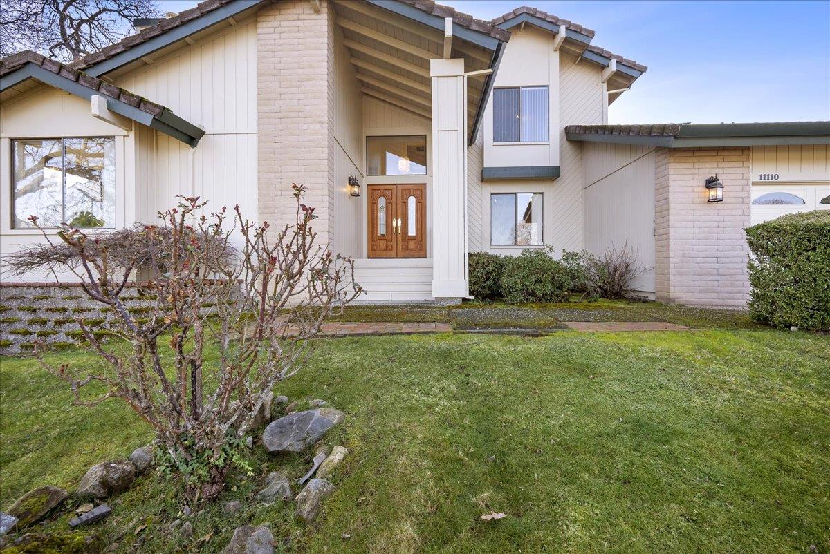 11110 Tanglewood Drive