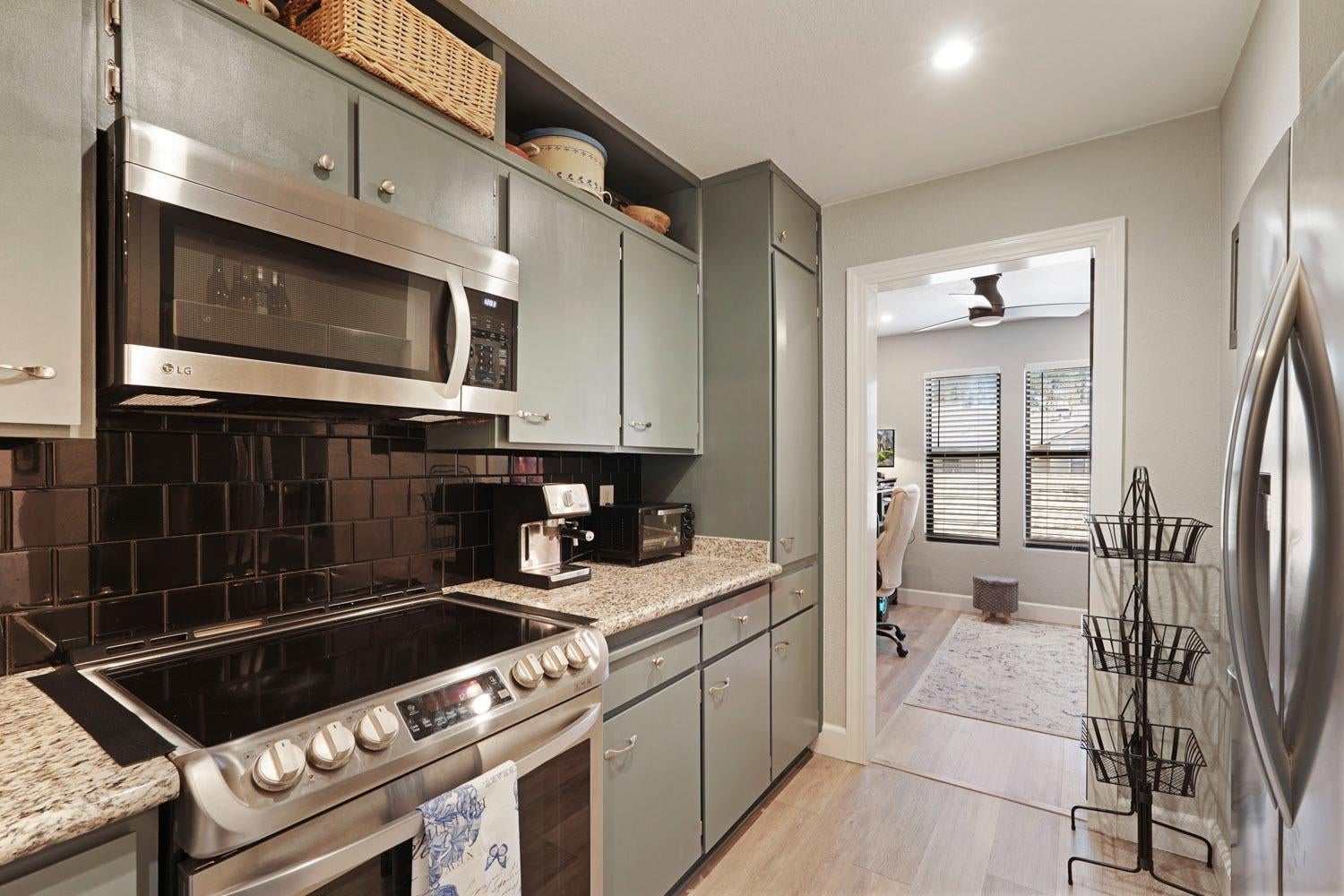 2401 Eilers Lane 904
