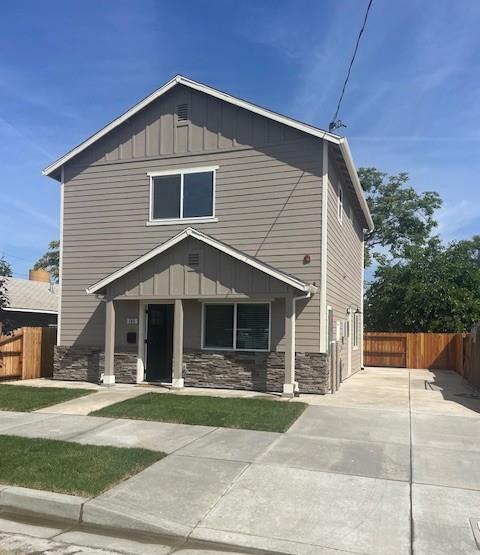 105 2nd Street