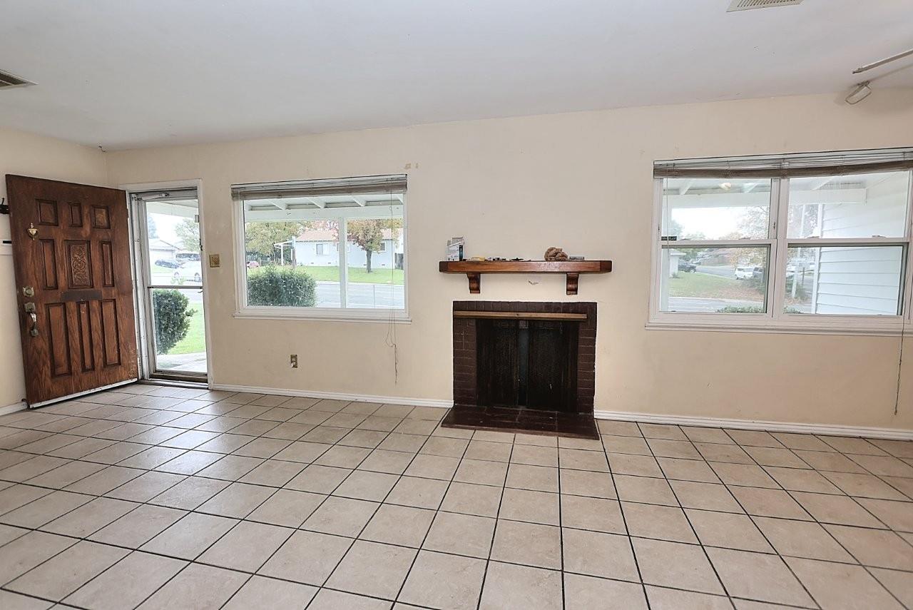 4045 DON JULIO Boulevard