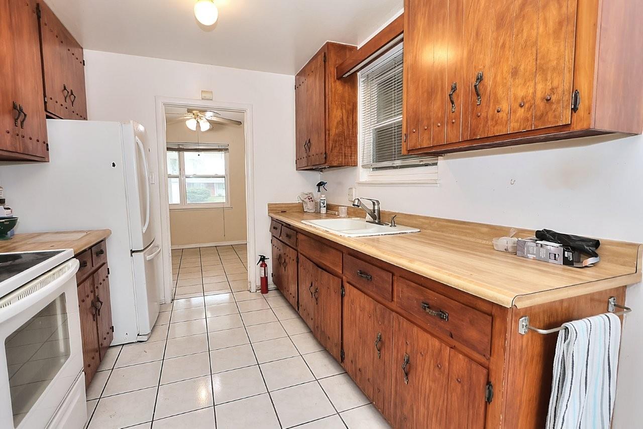 4045 DON JULIO Boulevard